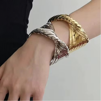 Exagerated Twisted Kada Bracelets