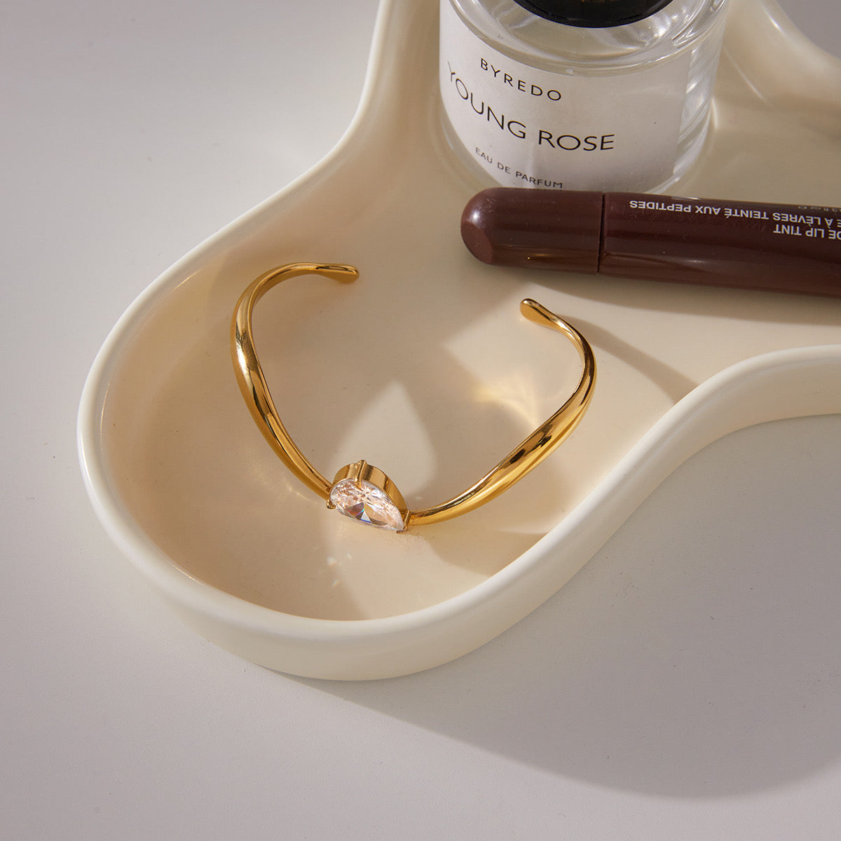 Luxe Dewdrop Curve Cuff Bracelet-Gold Adjustable