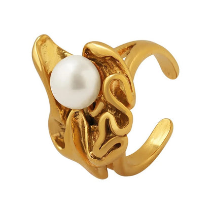 Pearl in Shell Ring