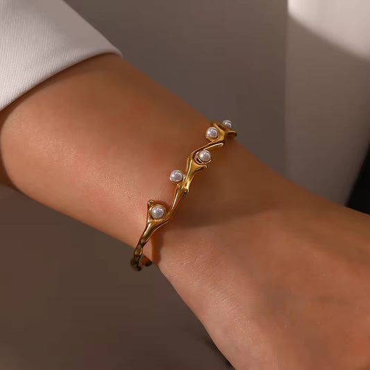 Pearl Wavy Adjustable Kada Bracelet