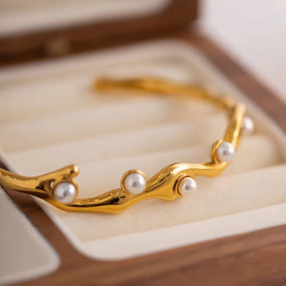 Pearl Wavy Adjustable Kada Bracelet