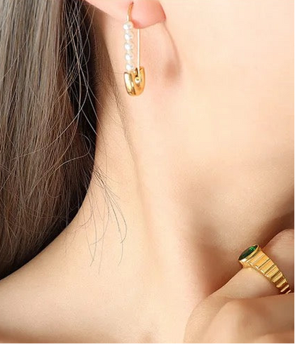 Pearl Safety Pin Earring