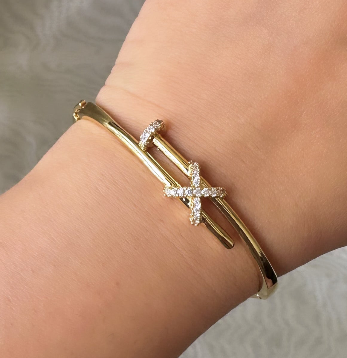 Thin Cross Nail Bracelet-Gold