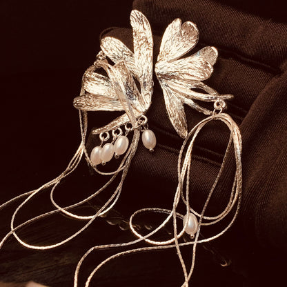 Pearl hanging Floral XL Earrings