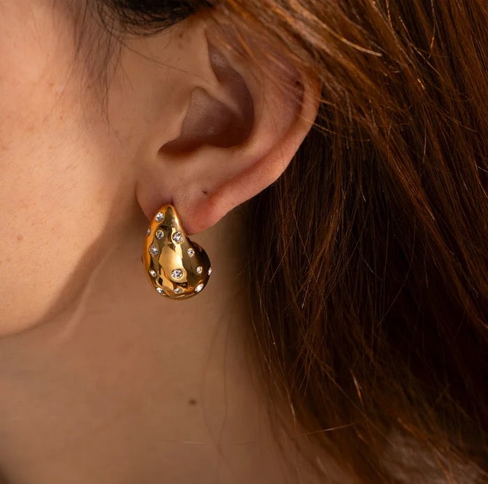 Viral Drop Earrings