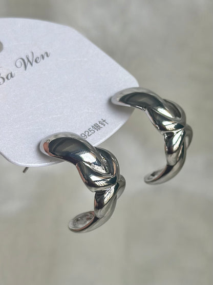 Solid Knot Hoop Earrings
