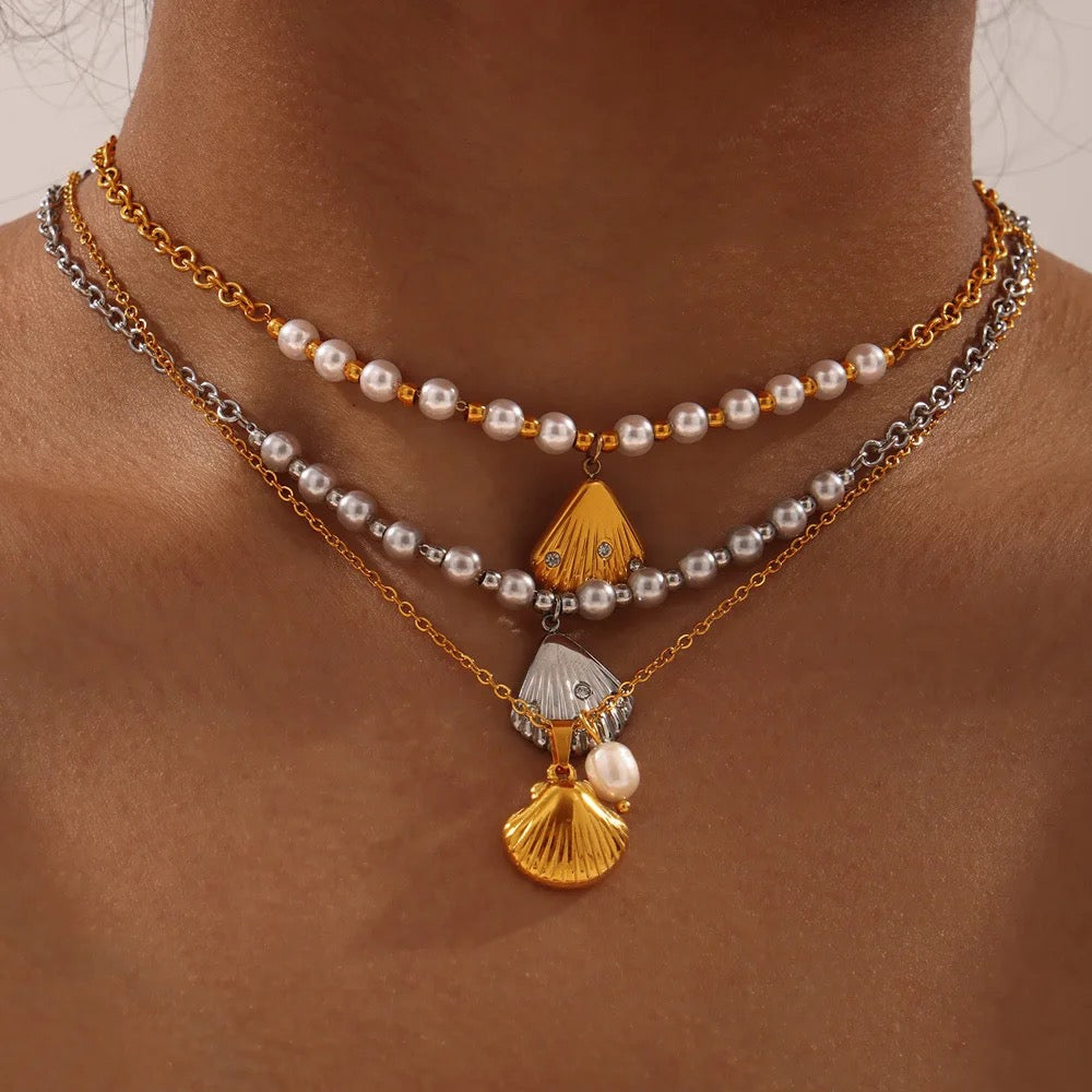 Shell Pearl Necklace
