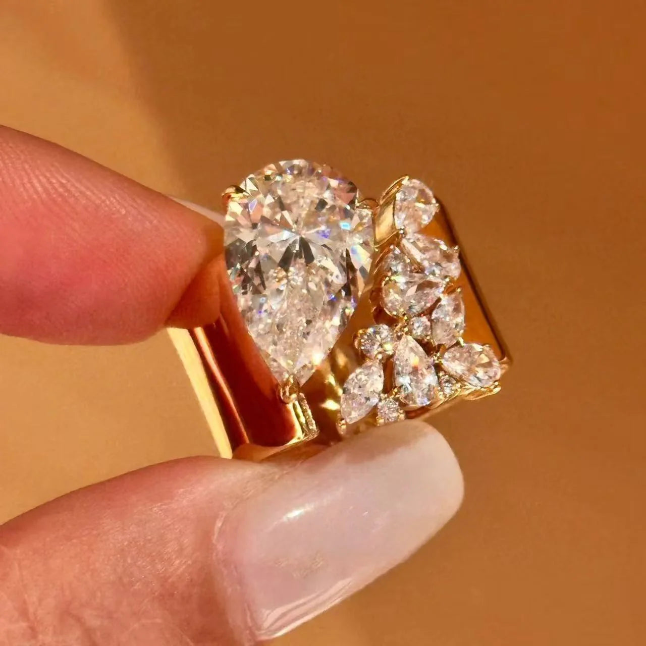 Drop Sparkle Gap Ring