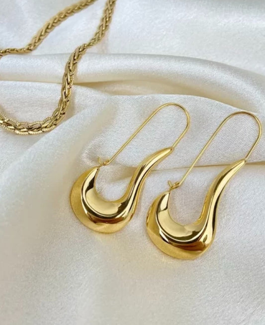 Elongated chunky hoops