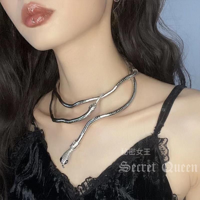 Serpantine Silver Necklace/ Bracelet
